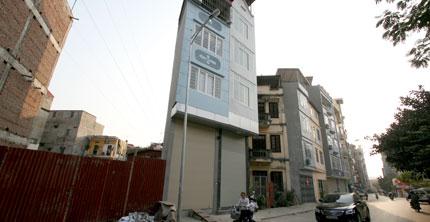 Những ngôi nhà dị hình trên thành phố Hà Nội