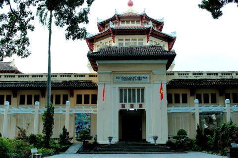 Văn hóa Việt dễ mai một vì thu phí