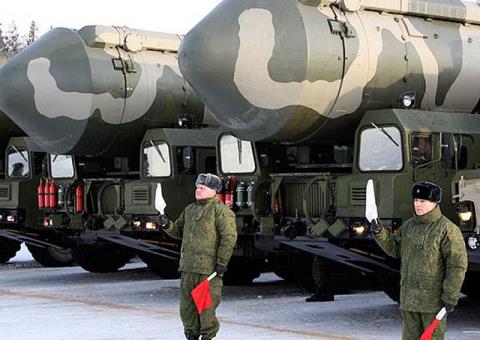 Tên lửa đạn đạo liên lục địa Topol - niềm kiêu hãnh của nước Nga.