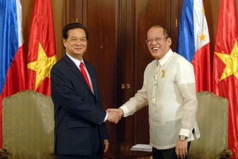 Việt Nam và Philipines kiên quyết chống Trung Quốc xâm lược.