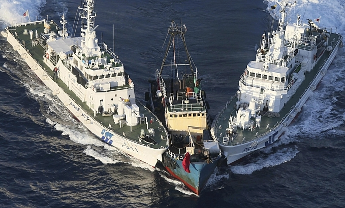 Tàu sử dụng 2 động cơ động cơ diesel 9400ps, tàu có tốc độ tối đa là 35hải lý/h. Tàu sử dụng 2 động cơ động cơ diesel 9400ps, tàu có tốc độ tối đa là 35hải lý/h.