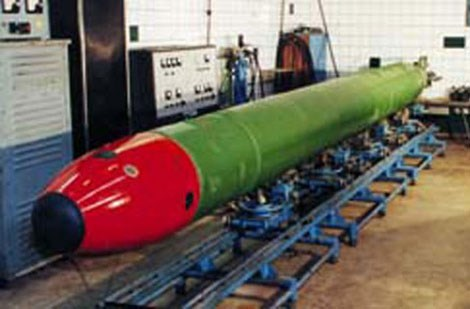 Dựa trên mẫu SET-65E, Trung Quốc đã sao chép và phát triển ngư lôi Yu-3 - đây được xem là mẫu ngư lôi nội địa đầu tiên của Trung Quốc; ngư lôi dùng động cơ đẩy khí đầu tiên của Trung Quốc Yu-1 sao chép mẫu Type 53; ngư lôi dẫn đường qua dây đầu tiên của Trung Quốc Yu-5 sao chép mẫu TEST-71. (Trong ảnh: Ngư lôi TEST-71) Dựa trên mẫu SET-65E, Trung Quốc đã sao chép và phát triển ngư lôi Yu-3 - đây được xem là mẫu ngư lôi nội địa đầu tiên của Trung Quốc; ngư lôi dùng động cơ đẩy khí đầu tiên của Trung Quốc Yu-1 sao chép mẫu Type 53; ngư lôi dẫn đường qua dây đầu tiên của Trung Quốc Yu-5 sao chép mẫu TEST-71. (Trong ảnh: Ngư lôi TEST-71)