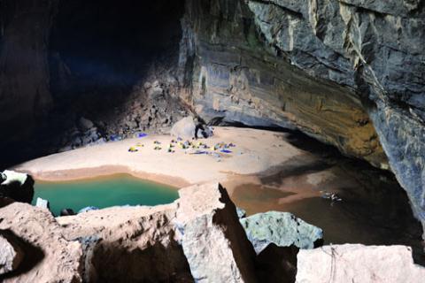 Hang Én, Quảng Bình. Ảnh: Phạm Quang Vinh<br /><br />