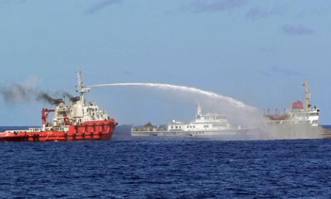 Tàu Trung Quốc chủ động tấn công tàu Việt Nam tại khu vực hạ đặt trái phép giàn khoan Hải Dương 981