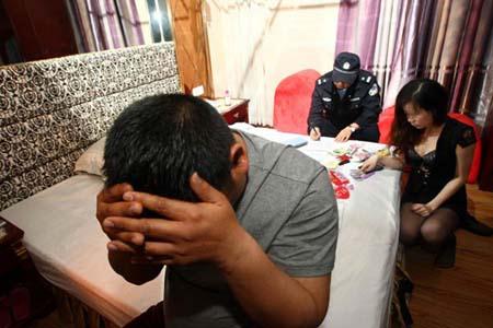 Chính quyền nhiều thành phố Trung Quốc đang mạnh tay bài trừ nạn mại dâm