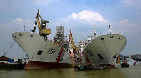 Trung Quốc đang dốc toàn lực đóng mới tàu chiến và tàu chấp pháp