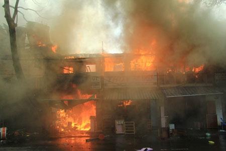 Hiện trường vụ cháy khu phố kinh doanh sầm uất nhất TP Buôn Mê Thuột