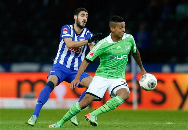 Tham vọng của Real trên TTCN chưa hết. Họ vẫn đang liên hệ để có Luis Gustavo từ Wolfsburg. Tham vọng của Real trên TTCN chưa hết. Họ vẫn đang liên hệ để có Luis Gustavo từ Wolfsburg.