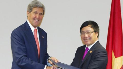 Chính phủ Mỹ và chính phủ Việt Nam ký kết về việc sử dụng năng lượng hạt nhân cho mục đích hòa bình, hay còn gọi là Hiệp định 123.
