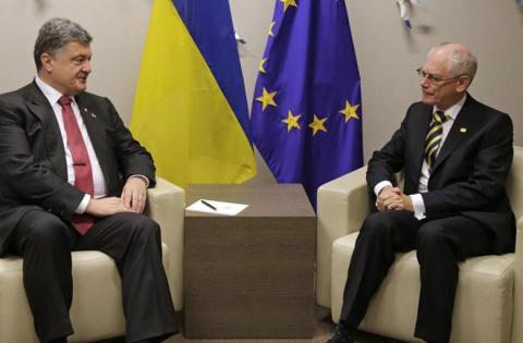 Tổng thống Ukraine Petro Poroshenko và Chủ tịch Ủy ban châu Âu (EC) Jose Manuel Barroso
