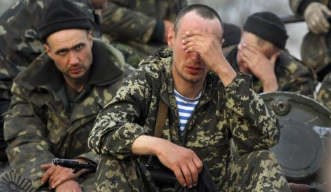 Lính Ukraine phải rút lui khỏi chiến trường nơi họ đã thua trận