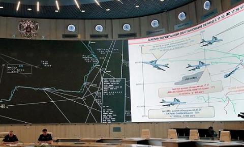 Toàn cảnh khu vực Donetsk thời điểm máy bay MH17 bị bắn hạ (Ảnh trong buổi giao ban của BQP Nga cho thấy có máy bay Su-25 bay gần MH17)