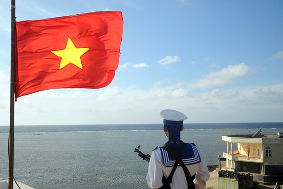 Hình ảnh được Tạp chí Phố Wall phiên bản điện tử sử dụng trong bài “Việt Nam và Ấn Độ mở rộng thăm dò dầu khí tại Biển Đông” đăng tải hôm 15/9.
