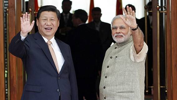 Chủ tịch Trung Quốc Tập Cận Bình và Thủ tướng Ấn Độ Narendra Modi tại thành phố Ahmedabad hôm 17/9