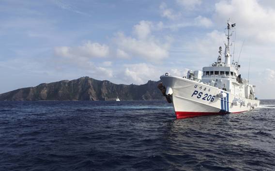 Tàu Nhật Bản tuần tra ngoài khơi đảo Uotsuri thuộc quần đảo Senkaku.
