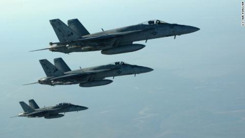 Máy bay Mỹ xuất kích tấn công khủng bố IS