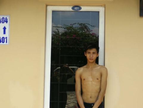 Sau khi thực hiện hành vi cướp tài sản không thành công, Tý đã dùng tên giả đến báo công an bị mất trộm nhằm qua mặt công an.