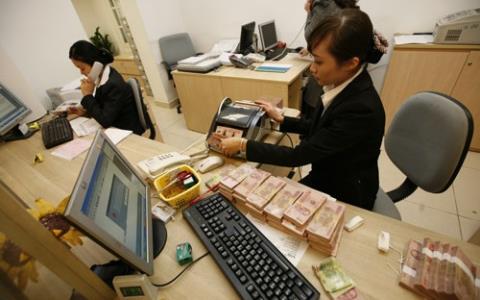 Theo các chuyên gia kinh tế, việc dùng tiền ngân sách để xử lý nợ cho các doanh nghiệp nhà nước là không đảm bảo yếu tố thị trường