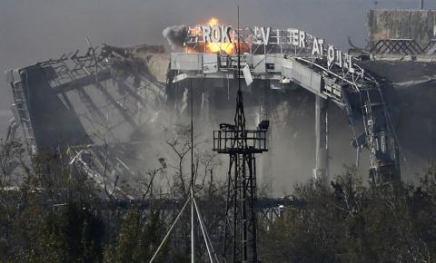 Khung cảnh đổ nát của Donetsk