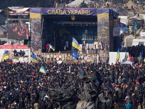Đoàn người Euromaidan biểu tình lật đổ chính quyền