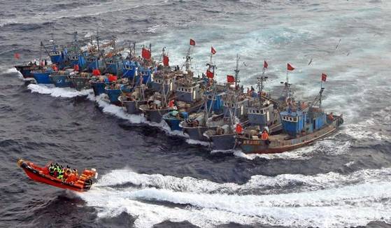 Tàu đánh cá Trung Quốc nhiều lần ồ ạt tràn ra Biển Đông