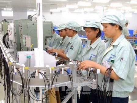 ' Dây chuyền sản xuất tại Công ty TNHH Yokowo Vietnam (vốn đầu tư của Nhật Bản) ở khu công nghiệp Đồng Văn II, Hà Nam'