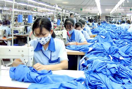 Đầu vào của ngành dệt may Việt Nam đang phụ thuộc lớn vào Trung Quốc