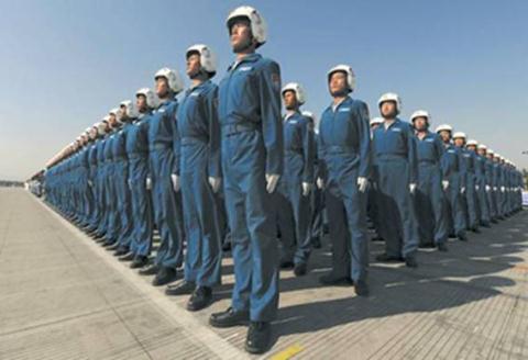 Tham vọng của phi công Trung Quốc :bay cao hơn, xa hơn và nhanh hơn tất cả . Ảnh: Reuters