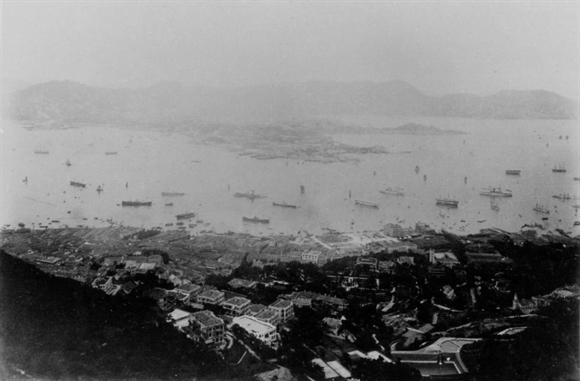 Cảng Victoria, Hồng Kông năm 1865.