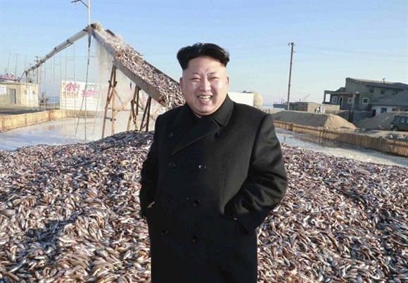 Lãnh đạo Kim Jong-un thị sát một bến cá của Quân đội Nhân dân Triều Tiên.
