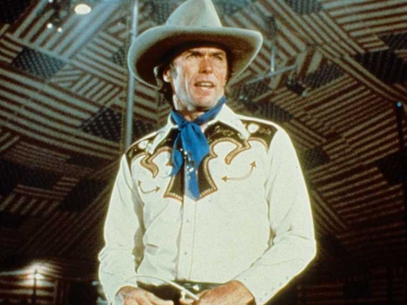 1980: Chất cowboy trong “Bronco Billy”