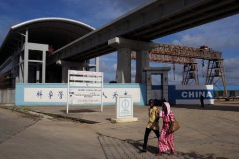 Một công trình xây dựng của Trung Quốc ở Nigeria