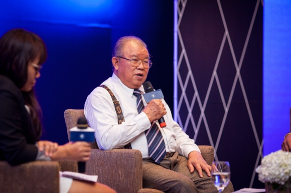 Giáo sư Võ Tòng Xuân phát biểu tại Tọa đàm “Lợi thế Việt Nam - Bắt đất hóa tiền” được tổ chức tại Đà Nẵng.