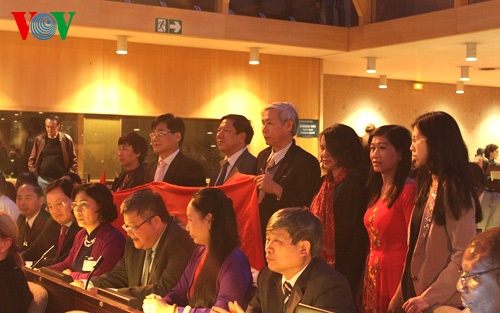 Đoàn Việt Nam tự hào trong giây phút thiêng liêng