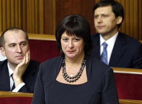 Bà Natalie Jaresko tại quốc hội Ukraine hôm 2-12. Ảnh: Reuters