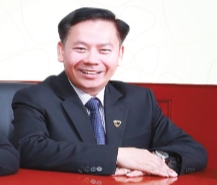 Ông Lại Hữu Phước - Cử nhân Đại học Tài chính Kế toán Hà Nội, Thạc sỹ Kinh tế - Đại học Quốc gia Hà Nội liên kết với Đại học Griggs Mỹ.