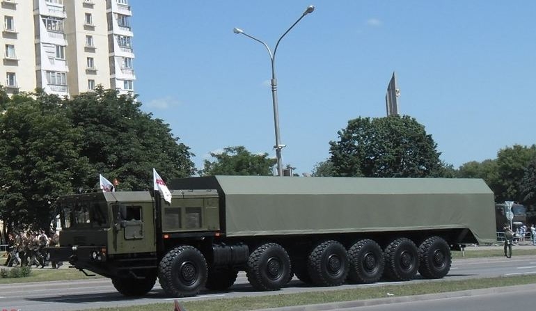 Nguồn tin trên cho biết, trước khi chính thức sản xuất loạt, hệ thống tên lửa RS-26 sẽ phải trải qua cuộc thử nghiệm cuối cùng: “Các cuộc thử nghiệm tên lửa đạn đạo RS-26 vẫn được tiến hành. Trong tháng 12/2014, một cuộc thử nghiệm tiếp theo sẽ được thực hiện. Đây sẽ là những căn cứ trước khi đưa ra quyết định sản xuất hàng loạt loại tên lửa đạn đạo liên lục địa tối tân này”. Nguồn tin trên cho biết, trước khi chính thức sản xuất loạt, hệ thống tên lửa RS-26 sẽ phải trải qua cuộc thử nghiệm cuối cùng: “Các cuộc thử nghiệm tên lửa đạn đạo RS-26 vẫn được tiến hành. Trong tháng 12/2014, một cuộc thử nghiệm tiếp theo sẽ được thực hiện. Đây sẽ là những căn cứ trước khi đưa ra quyết định sản xuất hàng loạt loại tên lửa đạn đạo liên lục địa tối tân này”.
