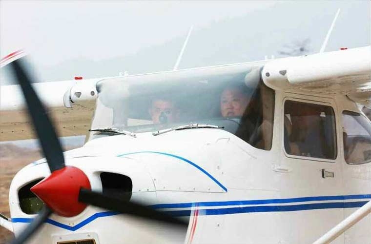 Vào khoảng thập niên 1950, Quân đội Triều Tiên đã sử dụng các máy bay An-2. Phi đội An-2 của nước này gồm 300 chiếc, sử dụng trong các hoạt động vận tải hoặc hỗ trợ tấn công từ trên không. Vào khoảng thập niên 1950, Quân đội Triều Tiên đã sử dụng các máy bay An-2. Phi đội An-2 của nước này gồm 300 chiếc, sử dụng trong các hoạt động vận tải hoặc hỗ trợ tấn công từ trên không.