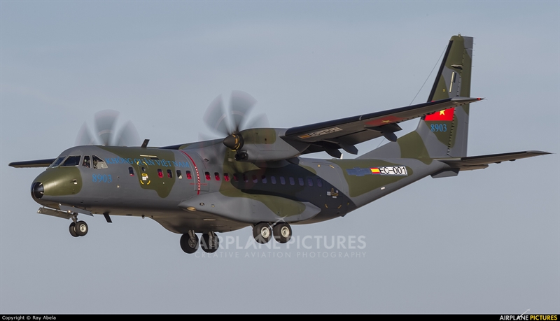 Hình ảnh được nhiếp ảnh gia Mark Paul Brockdorff chia sẻ trên Airplane-pictures.net cho thấy, hôm 29/4, chiếc C-295M cuối cùng của Không quân Việt Nam đã thực hiện chặng dừng chân đầu tiên tại hàng không Malta trong hành trình bay về Việt Nam. Hình ảnh được nhiếp ảnh gia Mark Paul Brockdorff chia sẻ trên Airplane-pictures.net cho thấy, hôm 29/4, chiếc C-295M cuối cùng của Không quân Việt Nam đã thực hiện chặng dừng chân đầu tiên tại hàng không Malta trong hành trình bay về Việt Nam.