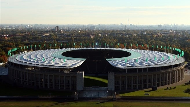 Toàn cảnh sân Olympic nhìn từ trên cao. Ngày 6.6 tới, Barcelona và Juventus sẽ cùng tụ hội tại đây để tranh cúp vô địch Champions League. Toàn cảnh sân Olympic nhìn từ trên cao. Ngày 6.6 tới, Barcelona và Juventus sẽ cùng tụ hội tại đây để tranh cúp vô địch Champions League.