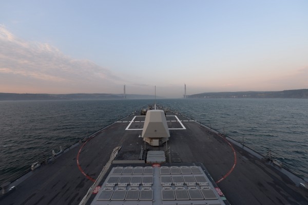 Việc tàu USS Laboon được triển khai tại Biển Đen bởi từ ngày 3/6, chiếc USS Ross của Mỹ rút ra khỏi vùng biển này, và lần đầu tiên trong năm 2015 tại Biển Biển Đen không còn tàu chiến nào của Mỹ và NATO hiện diện. Việc tàu USS Laboon được triển khai tại Biển Đen bởi từ ngày 3/6, chiếc USS Ross của Mỹ rút ra khỏi vùng biển này, và lần đầu tiên trong năm 2015 tại Biển Biển Đen không còn tàu chiến nào của Mỹ và NATO hiện diện.