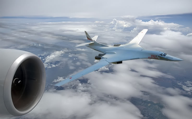 Nói về sự khác biệt giữa Tu-160M2 với phiên bản gốc Tu-160, cố vấn phó giám đốc Công ty công nghệ radio-điện tử (RETC), ông Vladimir Mikheev cho biết phiên bản mới sẽ có tính năng tàng hình nhờ được trang bị thiết bị điện tử cực tối tân. Nói về sự khác biệt giữa Tu-160M2 với phiên bản gốc Tu-160, cố vấn phó giám đốc Công ty công nghệ radio-điện tử (RETC), ông Vladimir Mikheev cho biết phiên bản mới sẽ có tính năng tàng hình nhờ được trang bị thiết bị điện tử cực tối tân.