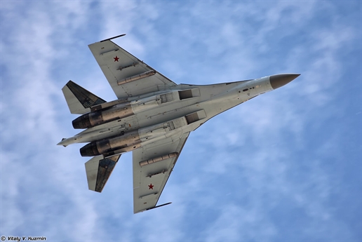 Chiến đấu cơ đa năng - siêu cơ động thế hệ 4++ Su-35S vừa có màn thể hiện sức mạnh chiến đấu trong một cuộc tập trận gần đây của Không quân Nga. Chiến đấu cơ đa năng - siêu cơ động thế hệ 4++ Su-35S vừa có màn thể hiện sức mạnh chiến đấu trong một cuộc tập trận gần đây của Không quân Nga.