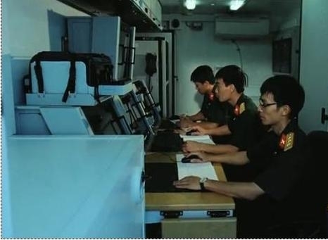 Qua đó tính toán, xác định sớm và cung cấp tọa độ về cả khoảng cách, góc phương vị, độ cao cho các đơn vị hỏa lực tiêu diệt các mục tiêu, kể cả những loại máy bay tàng hình hiện đại nhất như F-22, F-35, B-2… Qua đó tính toán, xác định sớm và cung cấp tọa độ về cả khoảng cách, góc phương vị, độ cao cho các đơn vị hỏa lực tiêu diệt các mục tiêu, kể cả những loại máy bay tàng hình hiện đại nhất như F-22, F-35, B-2…