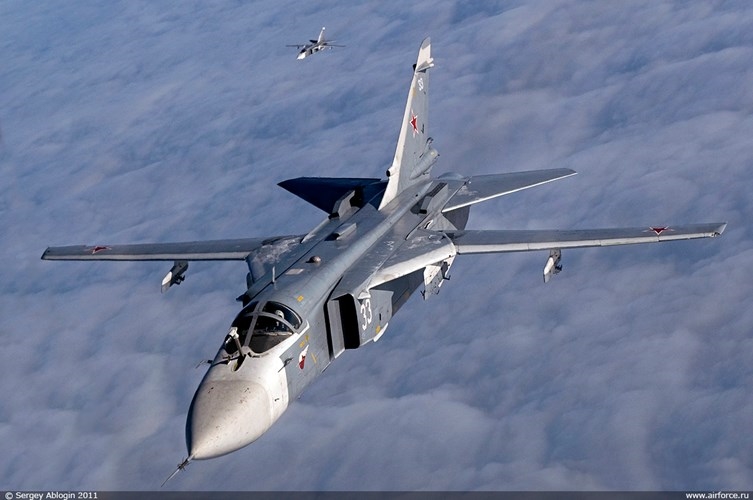 Việc giới chức Mỹ lo ngại máy bay chiến đấu Su-24 của Nga không phải là không có cơ sở, dù loại máy bay này được xếp vào thế hệ cũ chuẩn bị được thay thế. Thực vậy, cách đây 15 năm, Su-24 Không quân Nga đã khiến cho cả nhóm tàu sân bay Mỹ (gồm tàu sân bay cùng các tàu khu trục, tuần dương hộ tống) phải “thất kinh, mất vía”. Việc giới chức Mỹ lo ngại máy bay chiến đấu Su-24 của Nga không phải là không có cơ sở, dù loại máy bay này được xếp vào thế hệ cũ chuẩn bị được thay thế. Thực vậy, cách đây 15 năm, Su-24 Không quân Nga đã khiến cho cả nhóm tàu sân bay Mỹ (gồm tàu sân bay cùng các tàu khu trục, tuần dương hộ tống) phải “thất kinh, mất vía”.