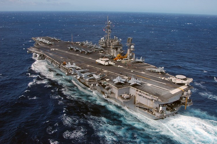 Không chỉ thực hiện một lần, ngày 9/11/2000, một chiếc Su-27 cùng máy bay Su-24MR tiếp tục viếng thăm tàu sân bay USS Kitty Hawk lúc này đang trên vùng biển Nhật Bản. Một lần nữa, máy bay Su-24 đã tiếp cận ở cự ly rất gần tàu sân bay Mỹ mà không hề bị phát hiện. Thậm chí, viên phi công lái Su-24MR cho máy bay lấy độ cao rồi bổ nhào xuống tàu sân bay rồi nhấn nút phóng tên lửa (giả định), sau đó kéo cần điều khiển và thoát ly khỏi vùng nguy hiểm. Không chỉ thực hiện một lần, ngày 9/11/2000, một chiếc Su-27 cùng máy bay Su-24MR tiếp tục viếng thăm tàu sân bay USS Kitty Hawk lúc này đang trên vùng biển Nhật Bản. Một lần nữa, máy bay Su-24 đã tiếp cận ở cự ly rất gần tàu sân bay Mỹ mà không hề bị phát hiện. Thậm chí, viên phi công lái Su-24MR cho máy bay lấy độ cao rồi bổ nhào xuống tàu sân bay rồi nhấn nút phóng tên lửa (giả định), sau đó kéo cần điều khiển và thoát ly khỏi vùng nguy hiểm.