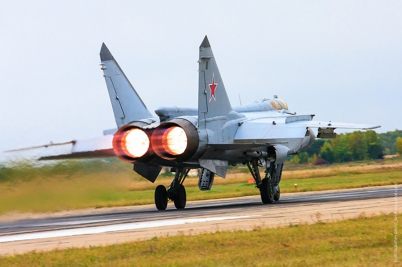 Được biết, đây là vụ tai nạn thứ 3 của MiG-31 kể từ cuối năm 2014. Hôm 30/10/2015, một chiếc MiG-31 cũng bất ngờ gặp nạn khi đang bay huấn luyện tại bán đảo Kamchatka. Vụ việc xảy ra trước đó với tiêm kích này vào cuối năm 2014 khi tiêm kích này đang thực hành bay huấn luyện trên không phận gần thành phố Armavir, phía Nam khu vực Krasnodar, Liên bang Nga. Được biết, đây là vụ tai nạn thứ 3 của MiG-31 kể từ cuối năm 2014. Hôm 30/10/2015, một chiếc MiG-31 cũng bất ngờ gặp nạn khi đang bay huấn luyện tại bán đảo Kamchatka. Vụ việc xảy ra trước đó với tiêm kích này vào cuối năm 2014 khi tiêm kích này đang thực hành bay huấn luyện trên không phận gần thành phố Armavir, phía Nam khu vực Krasnodar, Liên bang Nga.