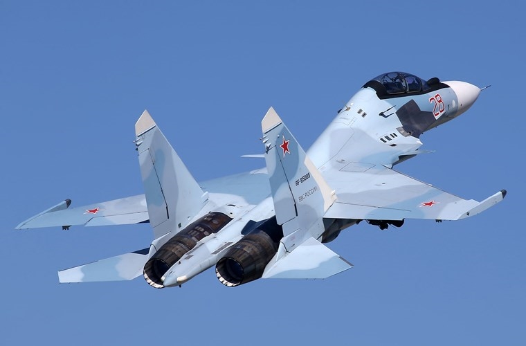 Ông này cũng tiết lộ khả năng chiến đấu của Su-30SME được tăng cường đáng kể so với các phiên bản Su-30MKI. Ông này cũng tiết lộ khả năng chiến đấu của Su-30SME được tăng cường đáng kể so với các phiên bản Su-30MKI.