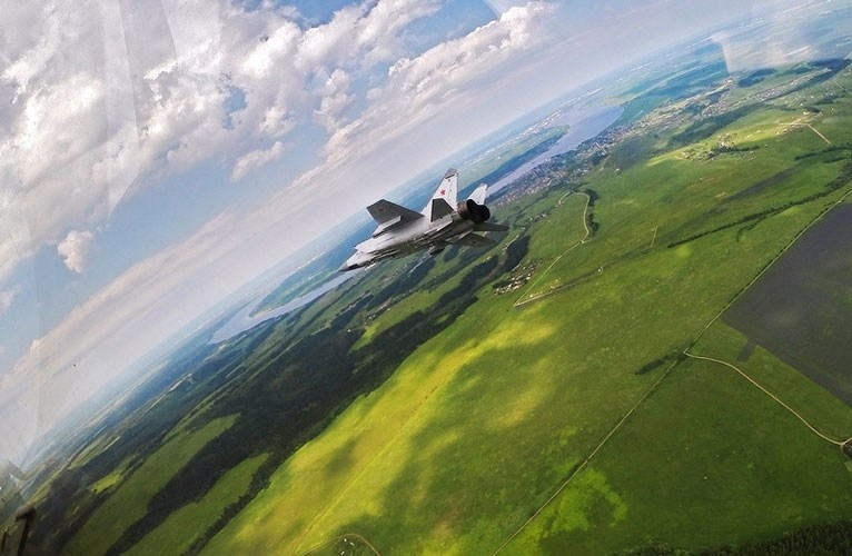 Trước khi ấn định thời điểm nghỉ hưu cho MiG-31, tiêm kích này đã được hiện đại hóa lên biến thể BM dành cho Không quân Nga. Đây cũng là lần hiện đại hóa lớn nhất của MiG-31 kể từ khi được đưa vào trang bị từ năm 1981, ông Sergei Korotkov. Trước khi ấn định thời điểm nghỉ hưu cho MiG-31, tiêm kích này đã được hiện đại hóa lên biến thể BM dành cho Không quân Nga. Đây cũng là lần hiện đại hóa lớn nhất của MiG-31 kể từ khi được đưa vào trang bị từ năm 1981, ông Sergei Korotkov.
