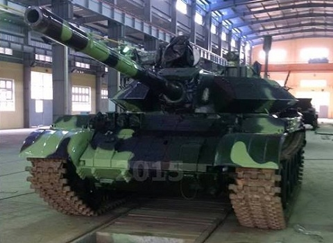 Sức mạnh hỏa lực: Theo nguồn tin này, xe tăng nâng cấp được trang bị súng máy hạng nặng NSV 12,7 mm do Việt Nam chế tạo, súng có khả năng tấn công các mục tiêu bay thấp trên không như trực thăng, UAV... Trong điều kiện chiến trường, súng cũng có thể hạ nòng để tấn công cả bộ binh và phương tiện của đối phương. Sức mạnh hỏa lực: Theo nguồn tin này, xe tăng nâng cấp được trang bị súng máy hạng nặng NSV 12,7 mm do Việt Nam chế tạo, súng có khả năng tấn công các mục tiêu bay thấp trên không như trực thăng, UAV... Trong điều kiện chiến trường, súng cũng có thể hạ nòng để tấn công cả bộ binh và phương tiện của đối phương.